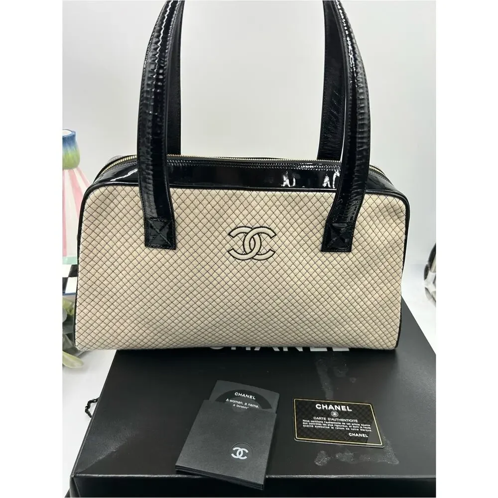 Women's Chanel vintage quilted CC bowling bag made in Italy NWT
